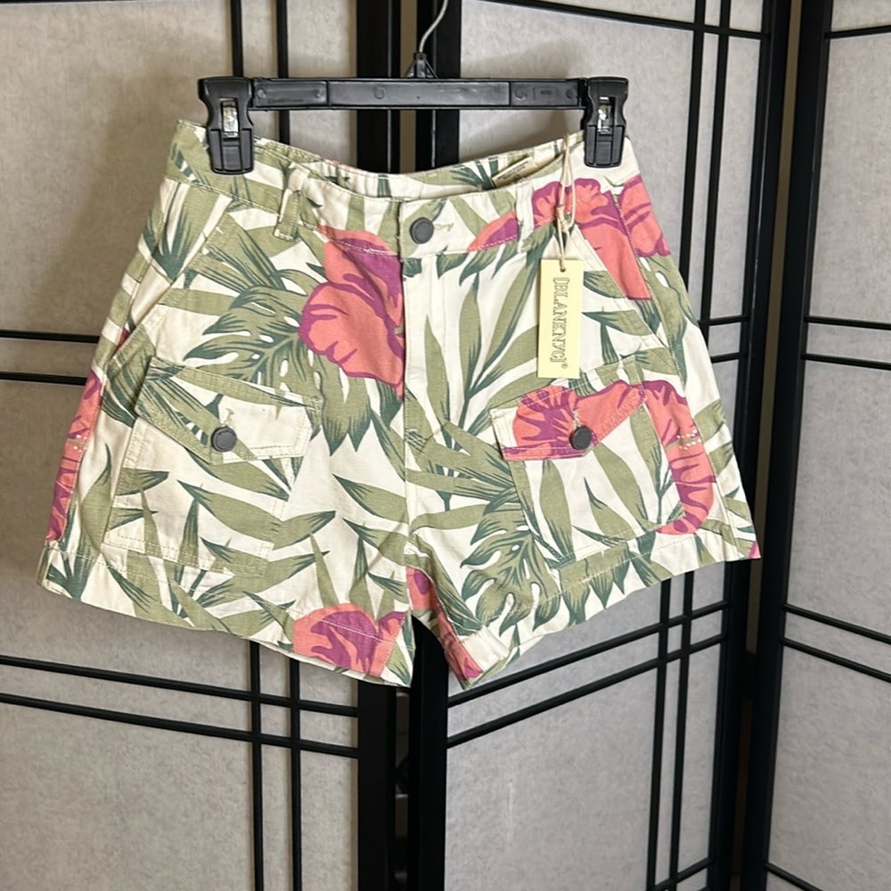 NWT Blank NYC Cotton Floral Shorts